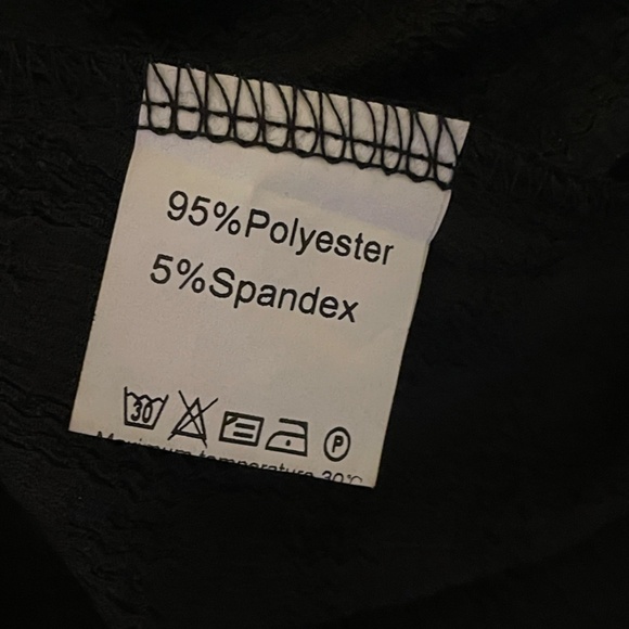 Ueal Short crew neck dress with pockets Size S - Picture 2 of 5